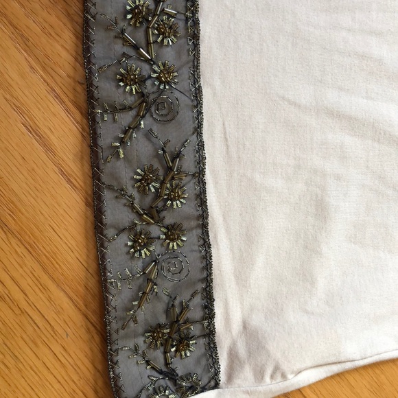 NWT uniquely detailed beaded l/s spandex blend top - Picture 4 of 5
